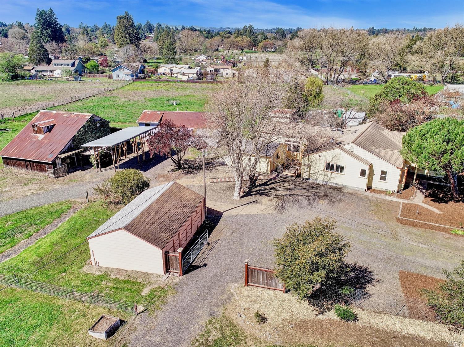 Property Photo: 4020 Gravenstein Highway CA 95472