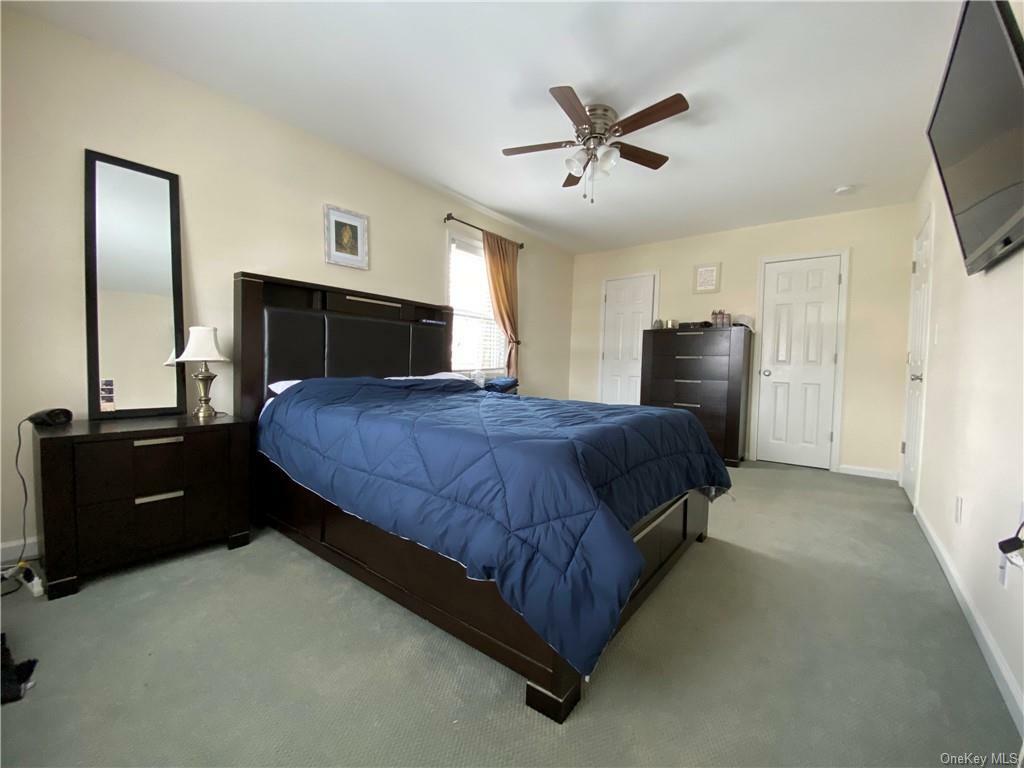 Property Photo:  408 Carpenter Avenue 17  NY 12550 