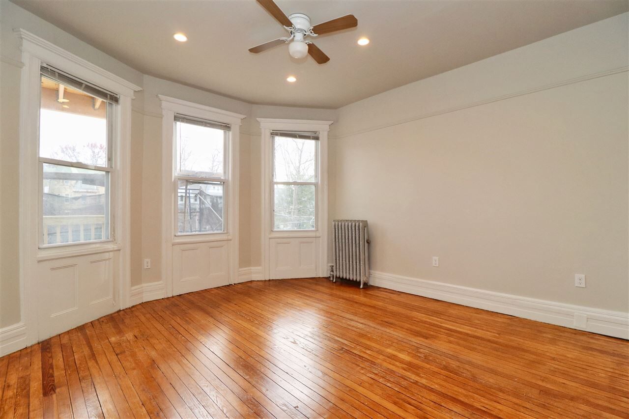 Property Photo:  117 Sherman Pl 2  NJ 07307 
