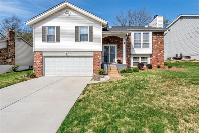 Property Photo: 811 Eaglebrooke Drive 63021