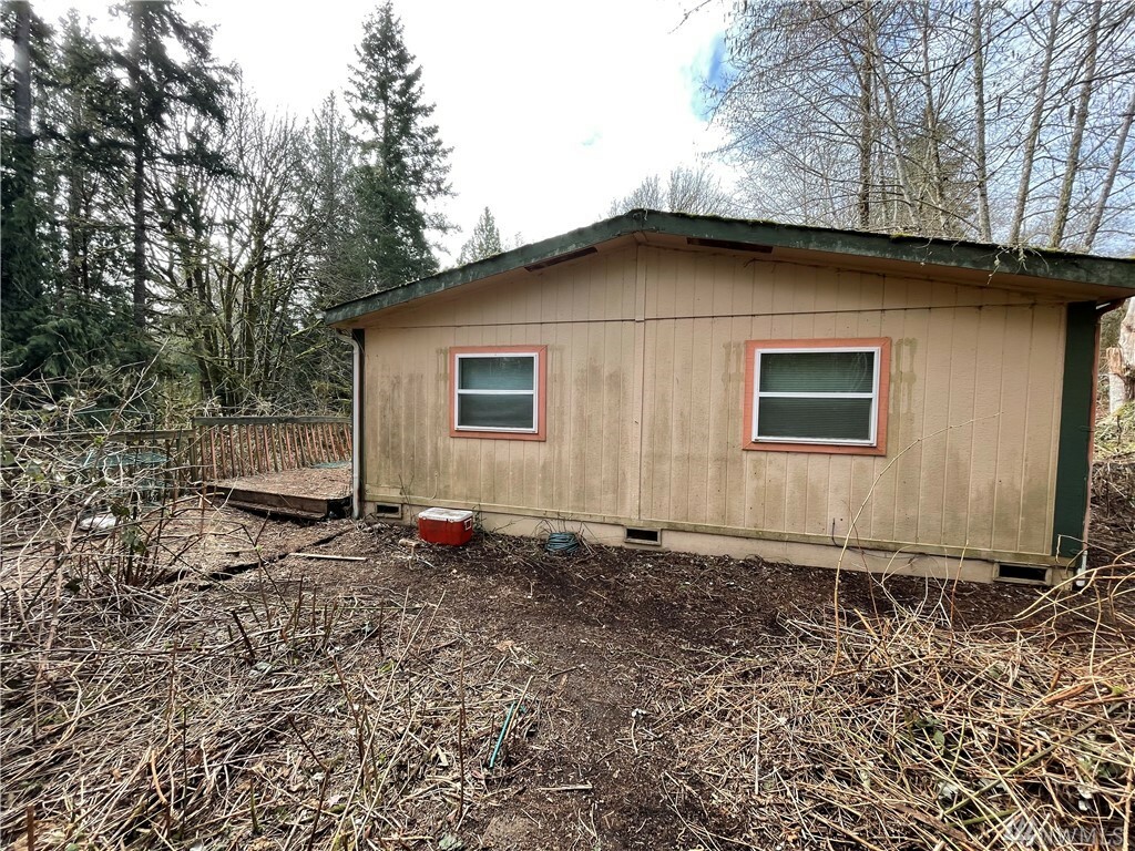 Property Photo: 5170 Phillips Rd SE WA 98366