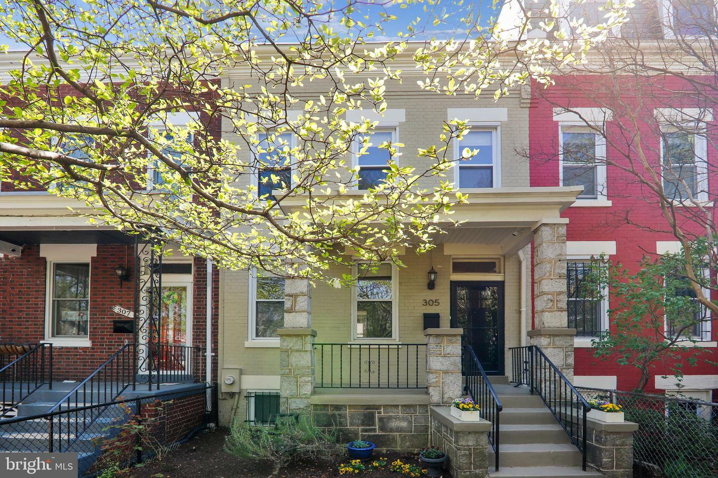 Property Photo:  305 Tennessee Avenue NE  DC 20002 