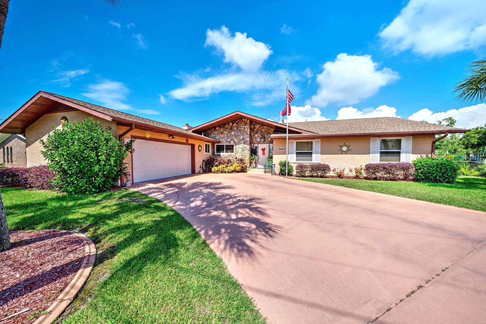 Property Photo: 9102 Abba Lane FL 32407
