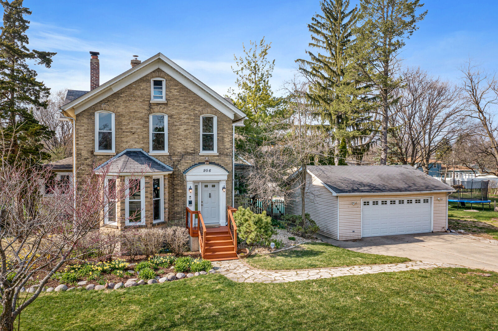 Property Photo: 956 South Street IL 60123