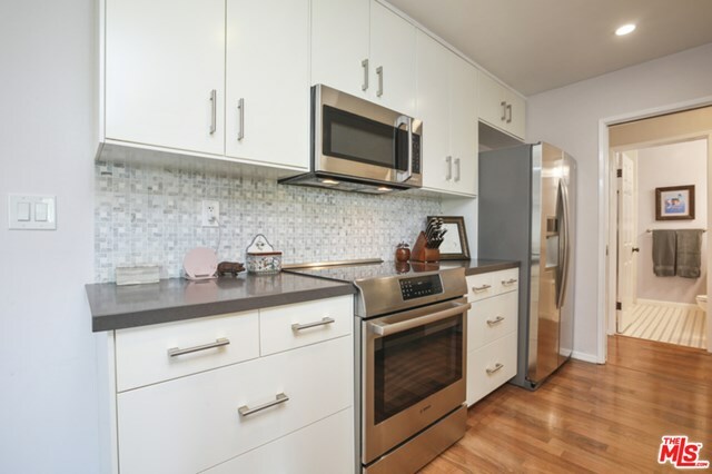 Property Photo:  10240 Camarillo Street 301  CA 91602 