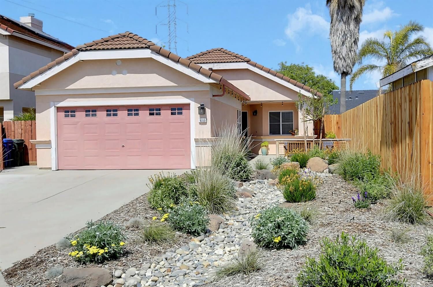 Property Photo: 9355 Washford Court CA 95829