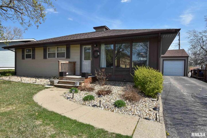 5526 N Merrimac  Peoria IL 61614 photo