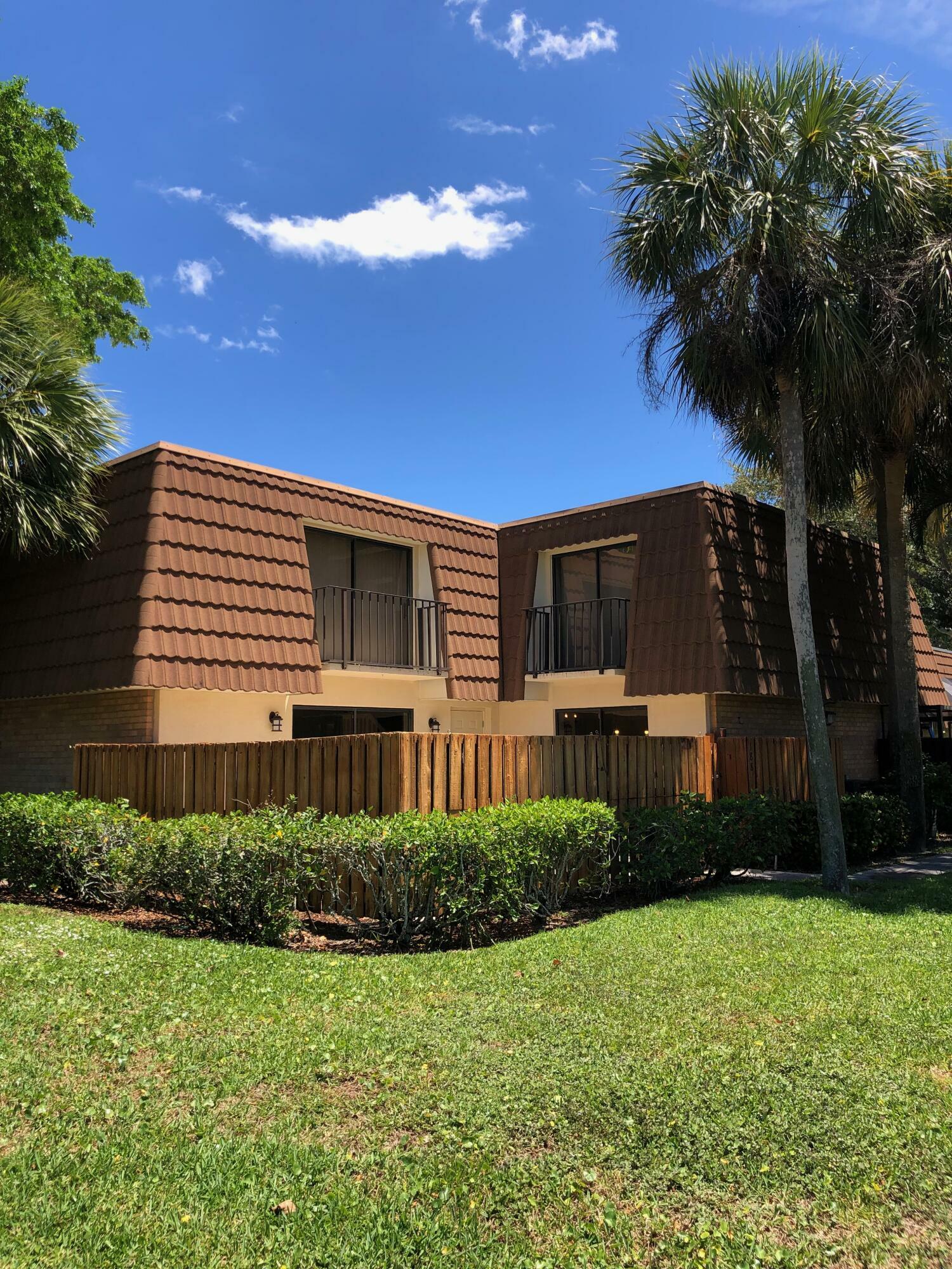 Property Photo: 188 Charter Way FL 33407