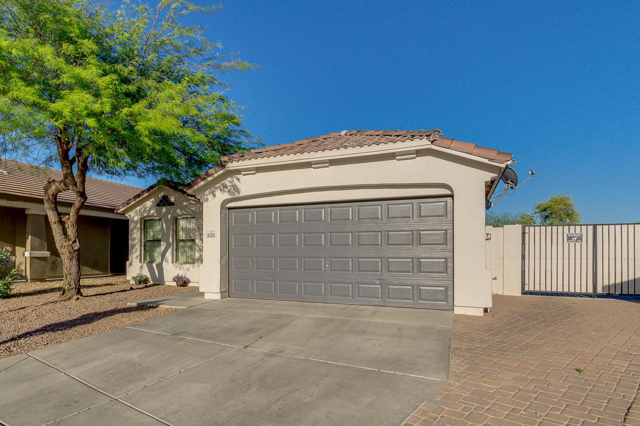Property Photo: 2113 S 99th Lane AZ 85353