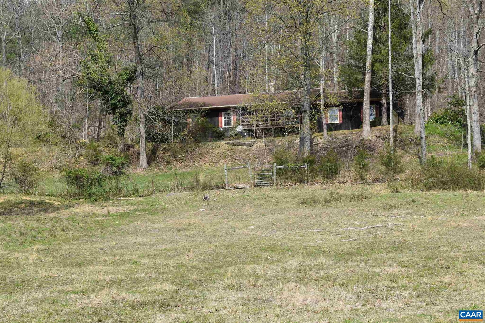 Property Photo: 2376 Simmons Gap Rd VA 22940