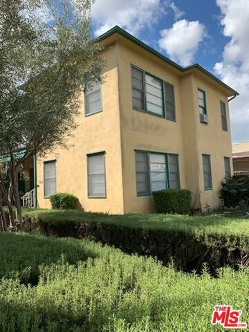 Property Photo:  4526   St Elmo Dr  CA 90019 