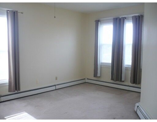 Property Photo: 178 Lincoln St 11 MA 01605