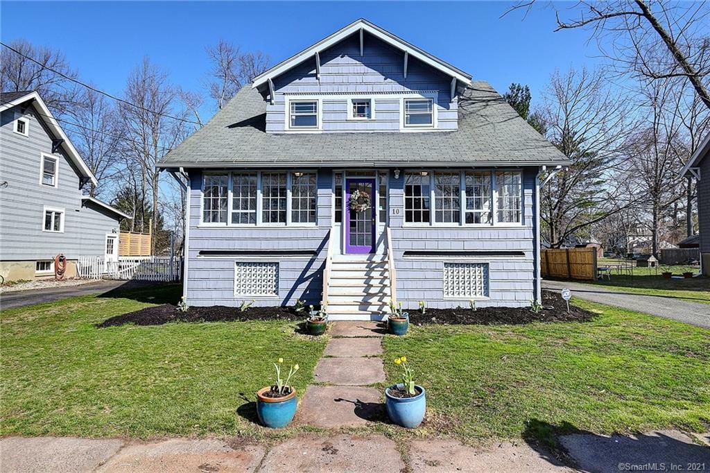 Property Photo: 10 Hubbard Place CT 06109