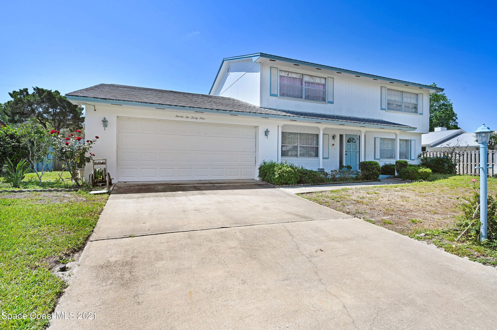Property Photo: 2639 White Oak Lane FL 32780