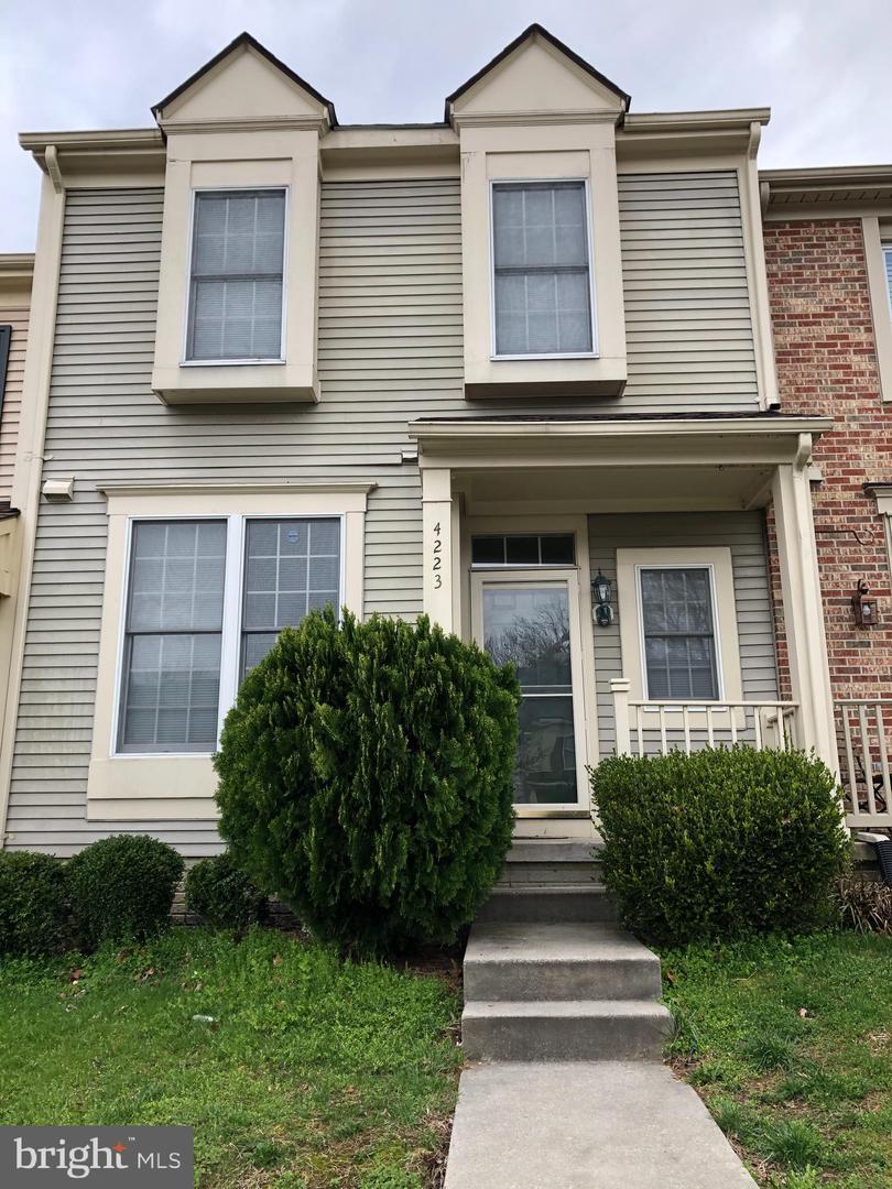 Property Photo: 4223 Devonwood Way VA 22192