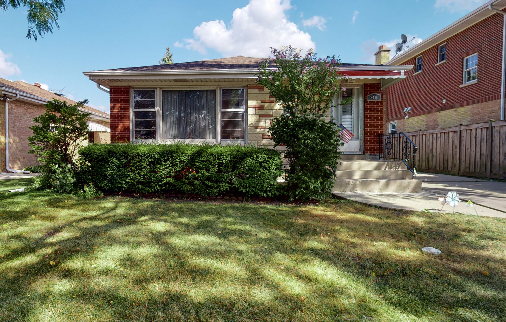 Property Photo: 8407 N Oleander Avenue IL 60714