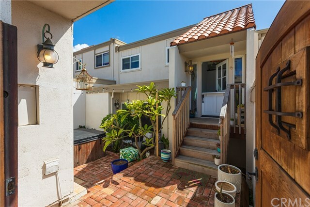 Property Photo:  717 Calle Divino  CA 92673 