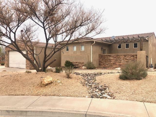 Property Photo:  1009 E Red Brome Cir  UT 84780 