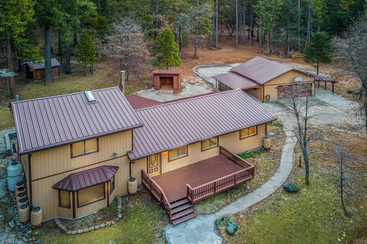 Property Photo: 11815 Buckeye Road CA 95959