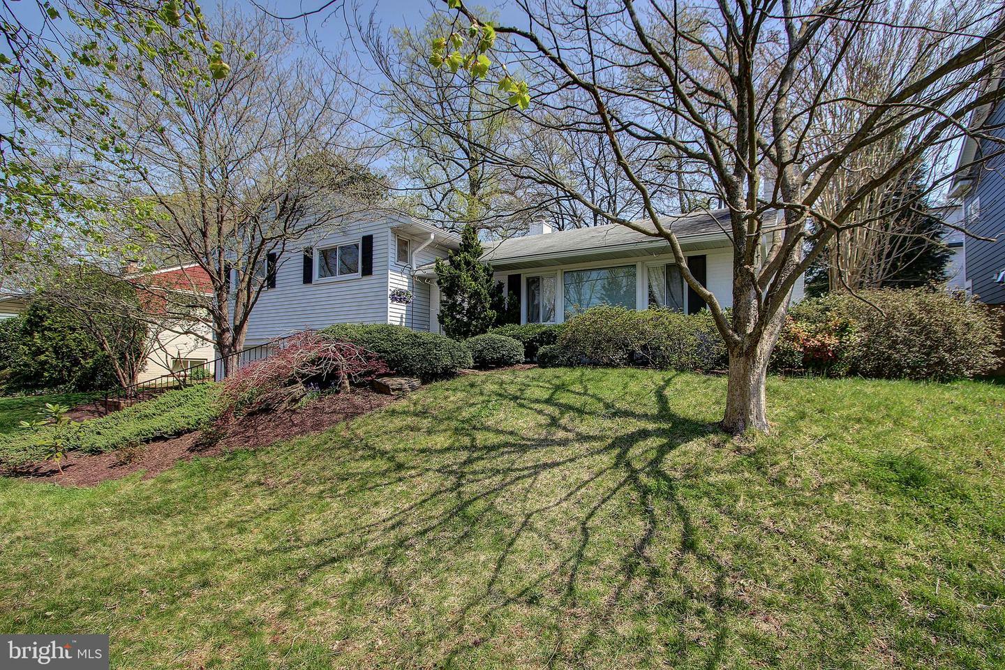 Property Photo:  7703 Holiday Terrace  MD 20817 