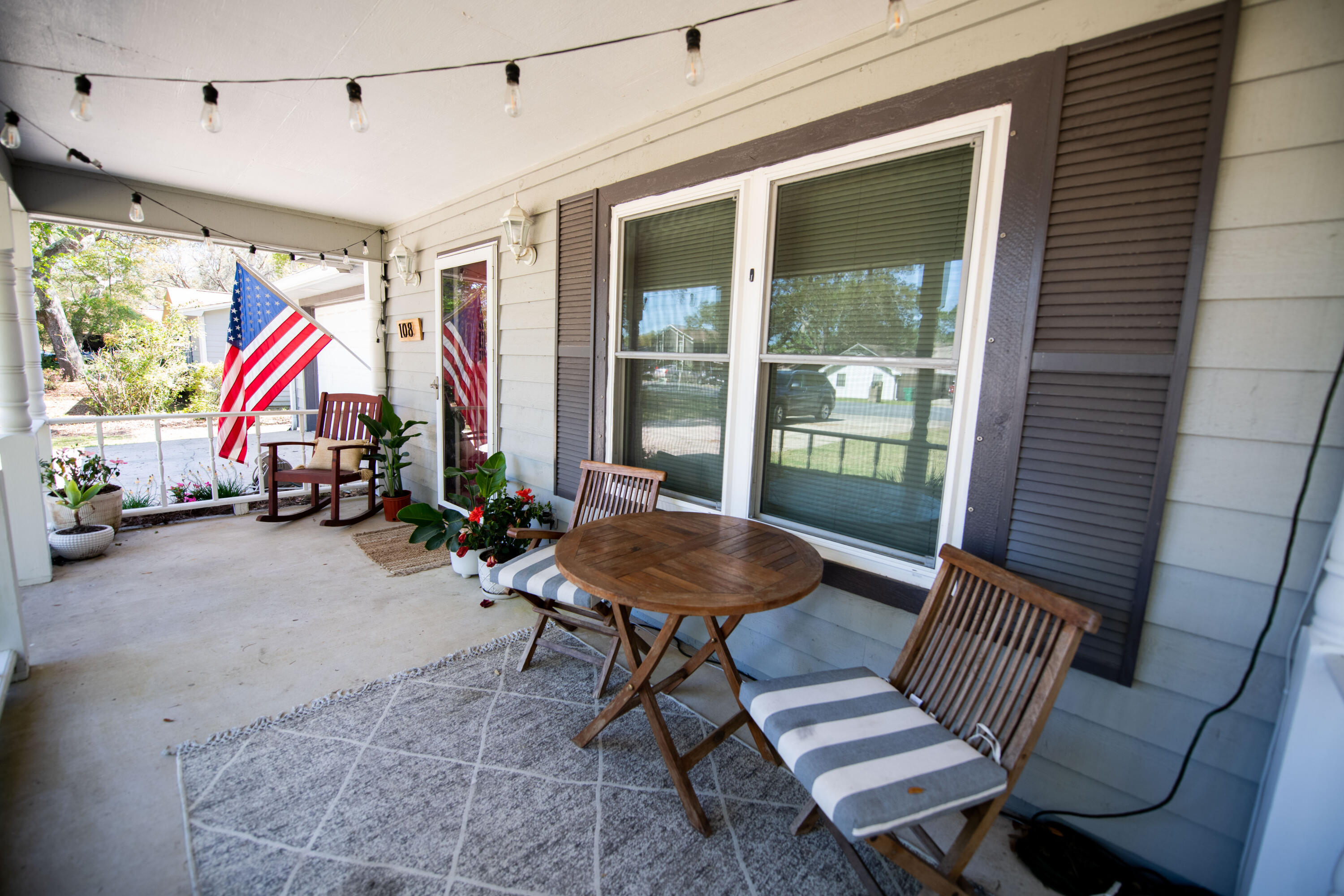 Property Photo: 108 Dominica Way FL 32578