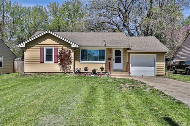 Property Photo:  8606 E 79th Street  MO 64138 