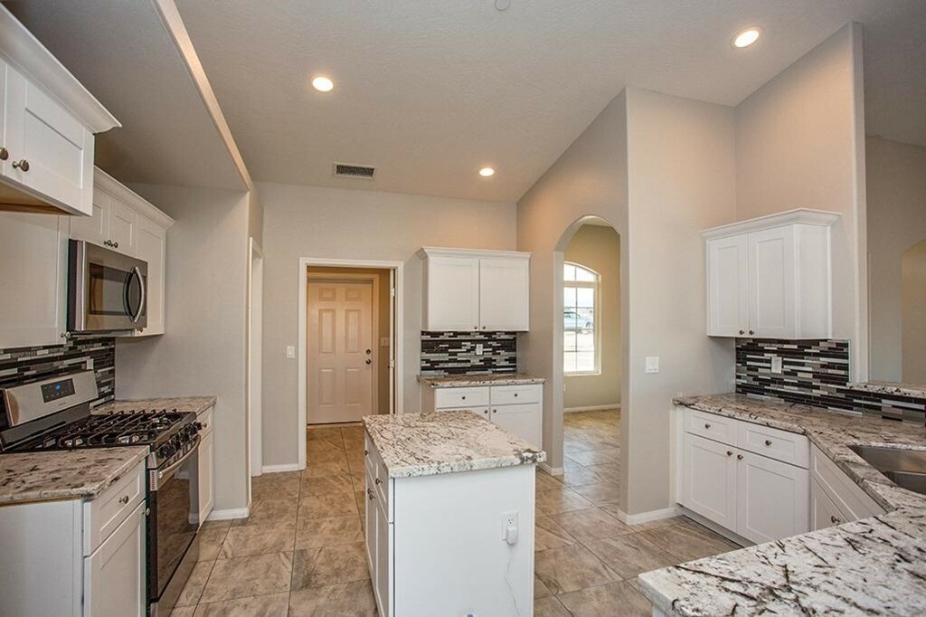 Property Photo:  17889 Sycamore Street  CA 92345 