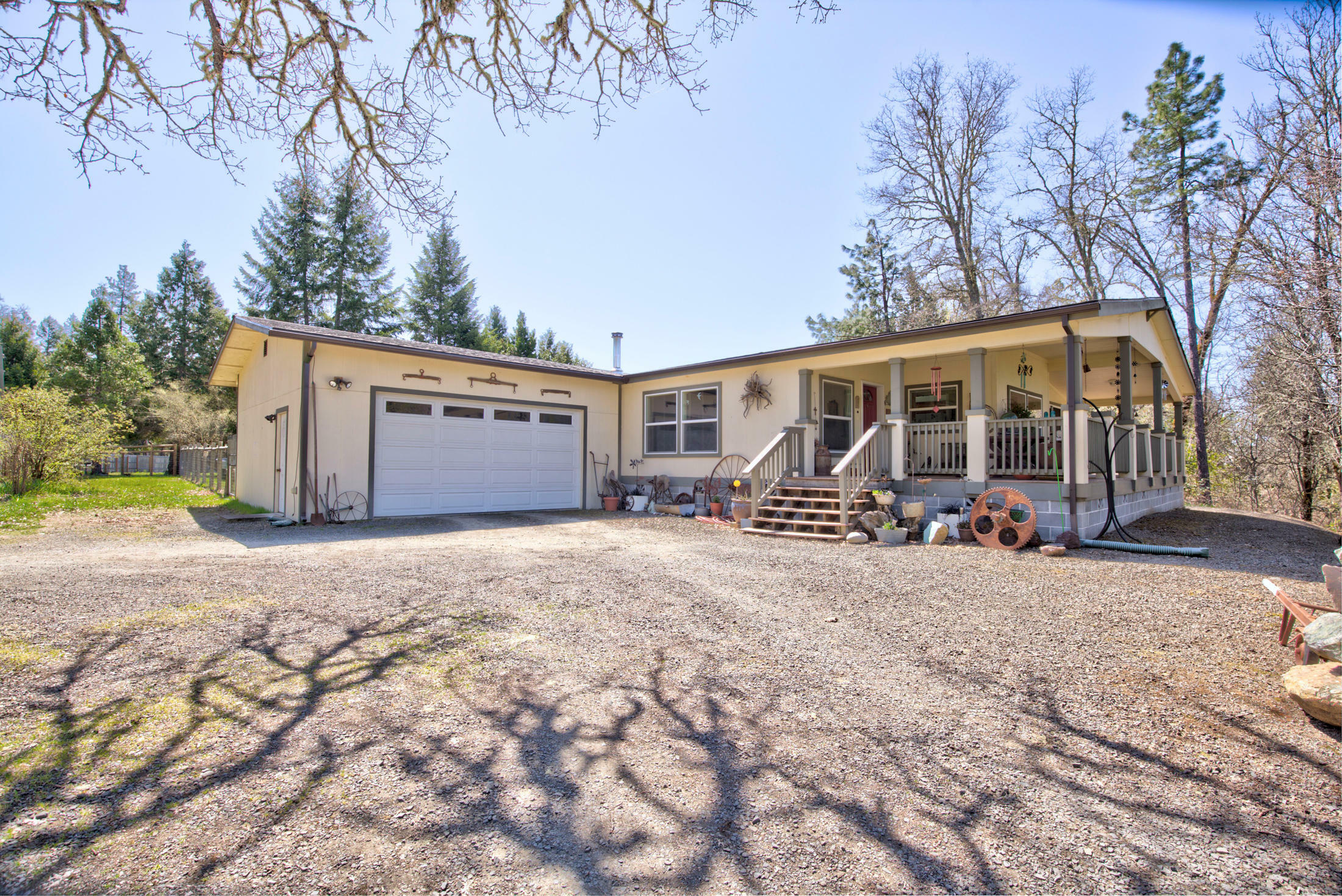 Property Photo:  4550 Holland Loop Road  OR 97523 