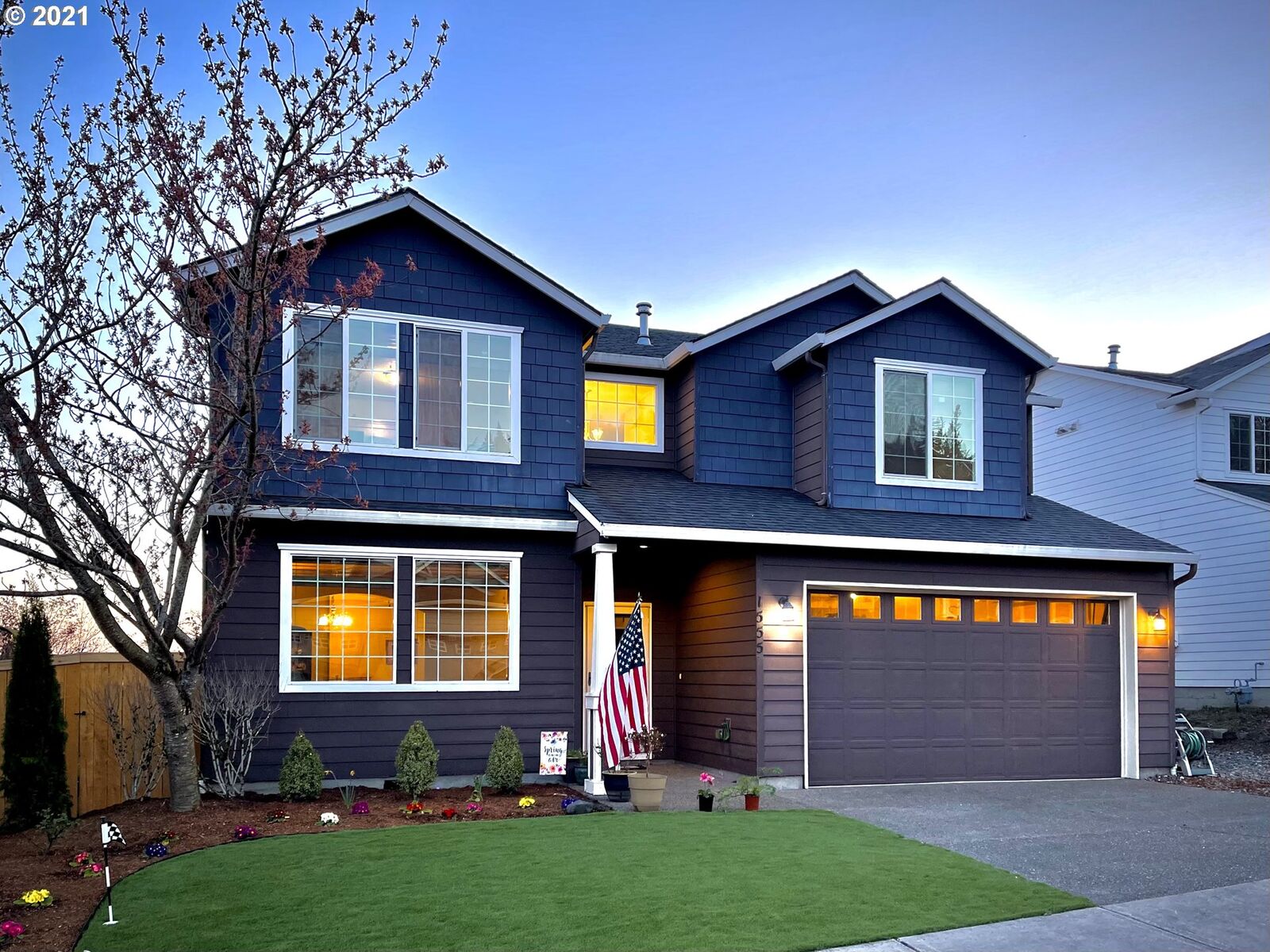 Property Photo:  1555 55th St  WA 98671 