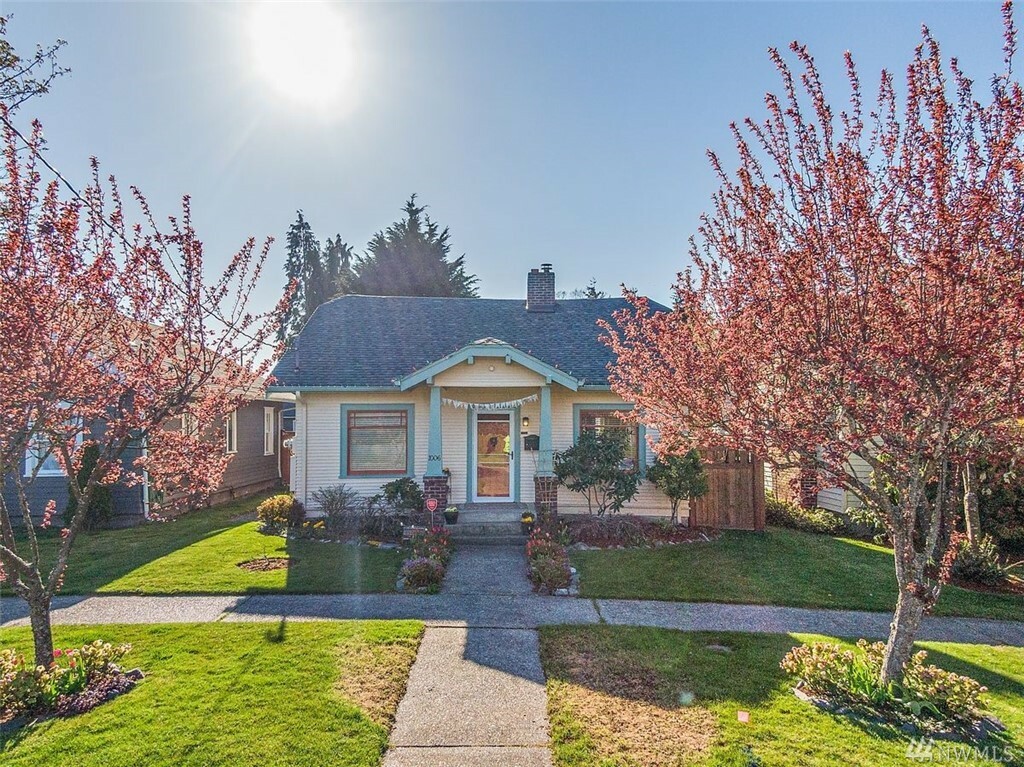 Property Photo: 1006 N Washington St WA 98406