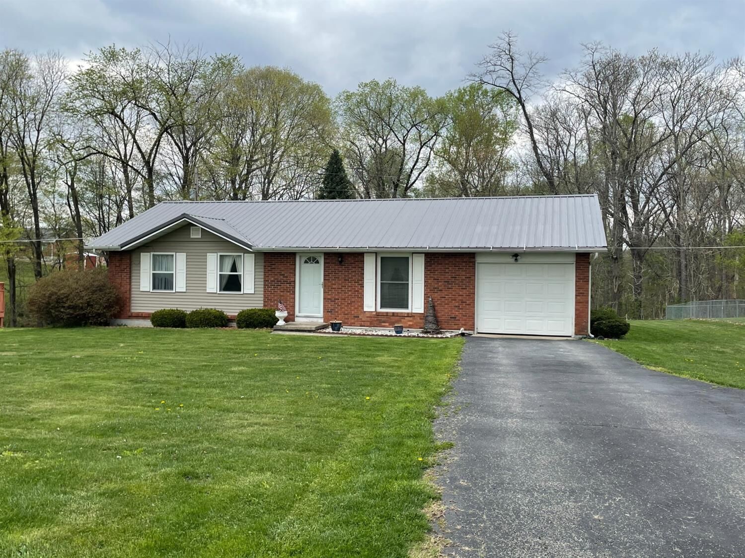 Property Photo:  5849 Ivy Hill Rd  OH 45133 