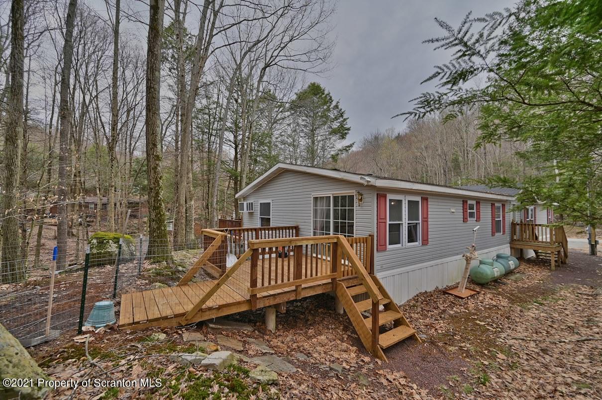 Property Photo: 157 Marina Way PA 18426