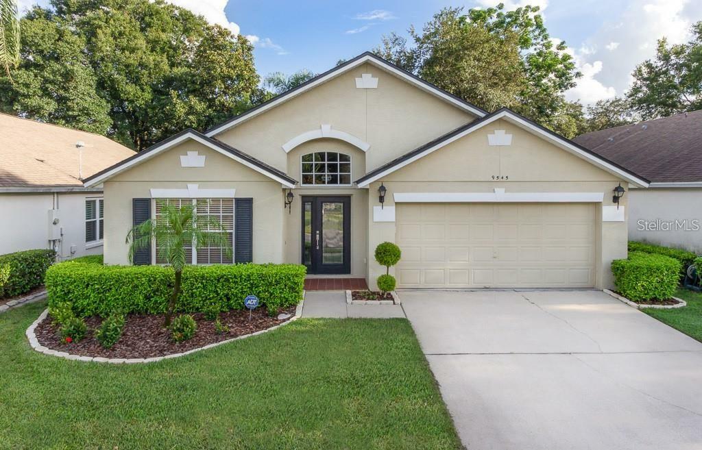 Property Photo: 9545 Southern Garden Circle FL 32714