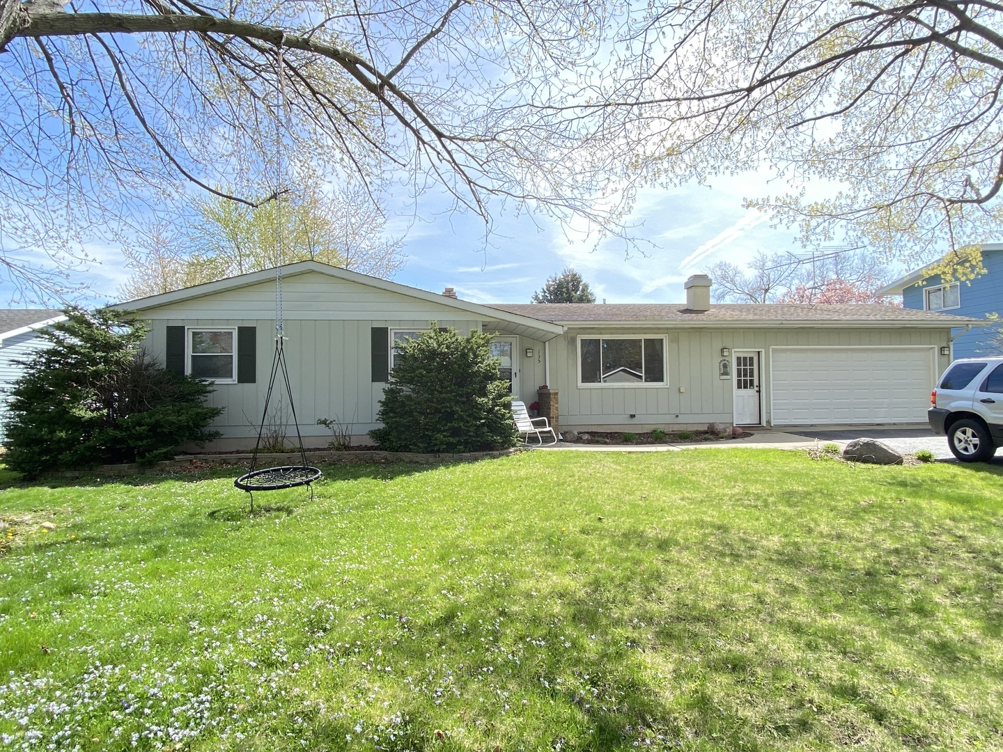 Property Photo:  135 Cook Court  IL 60552 