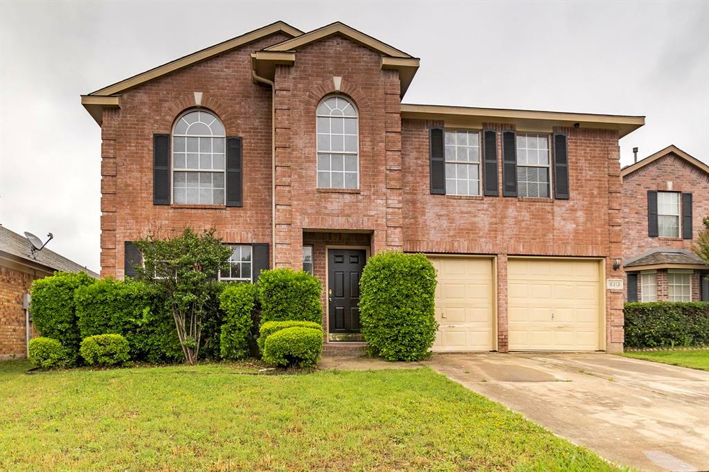 Property Photo: 8313 French Quarter Lane TX 76123
