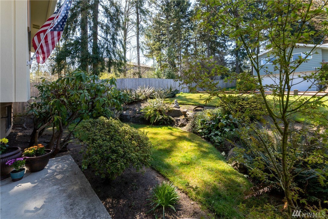 Property Photo:  13022 8th Place SW  WA 98146 