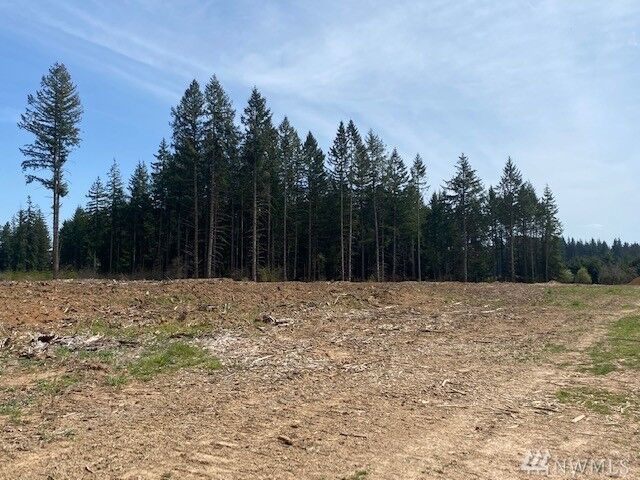 Property Photo: 457 Antrim Rd WA 98596