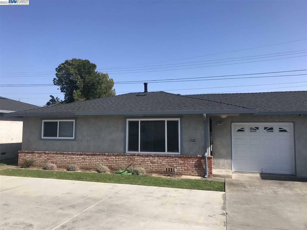 Property Photo:  20922 Royal Ave  CA 94541 