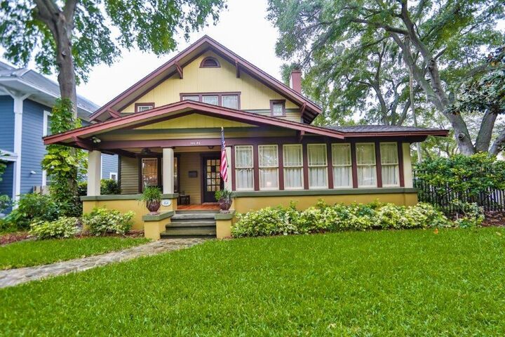 Property Photo:  106 15th Avenue NE  FL 33704 