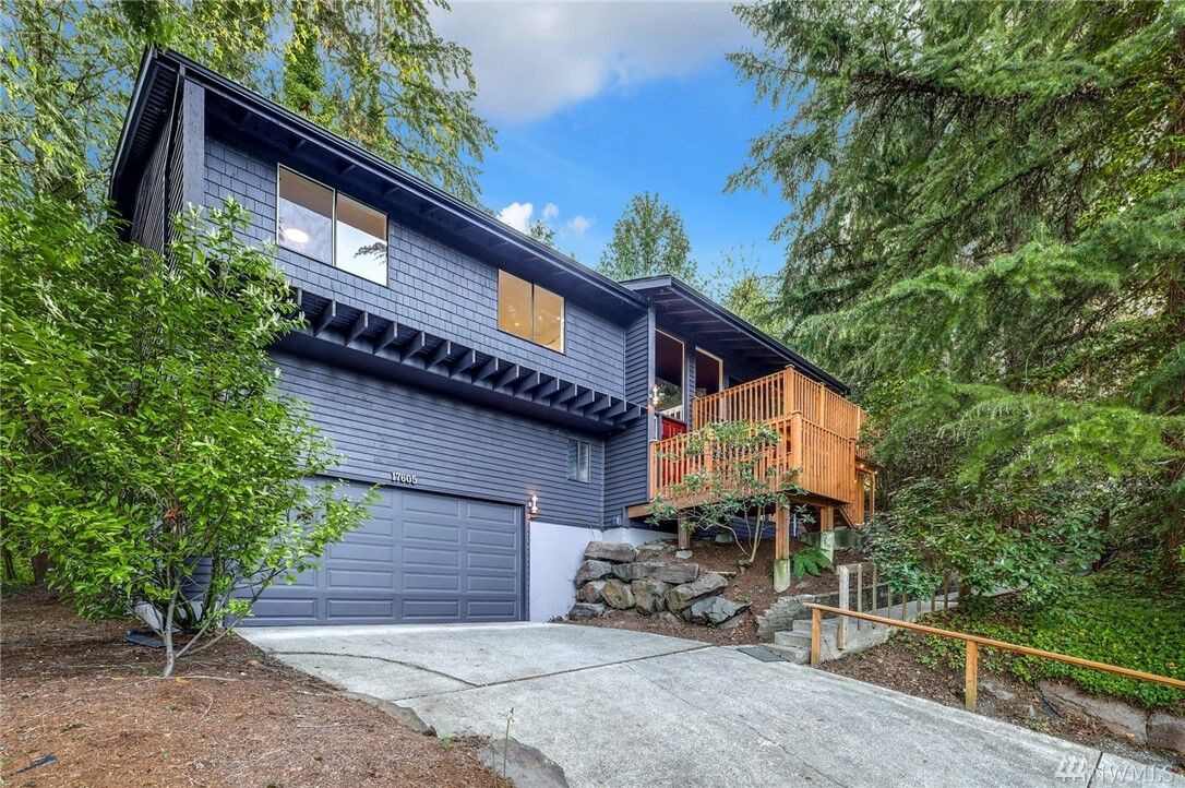 Property Photo:  17605 NE 30th Place  WA 98052 