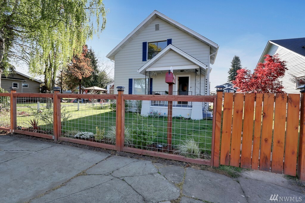 Property Photo:  3828 Fawcett Ave  WA 98418 