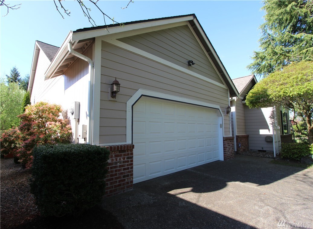 Property Photo: 2801 Haig Dr SE WA 98501