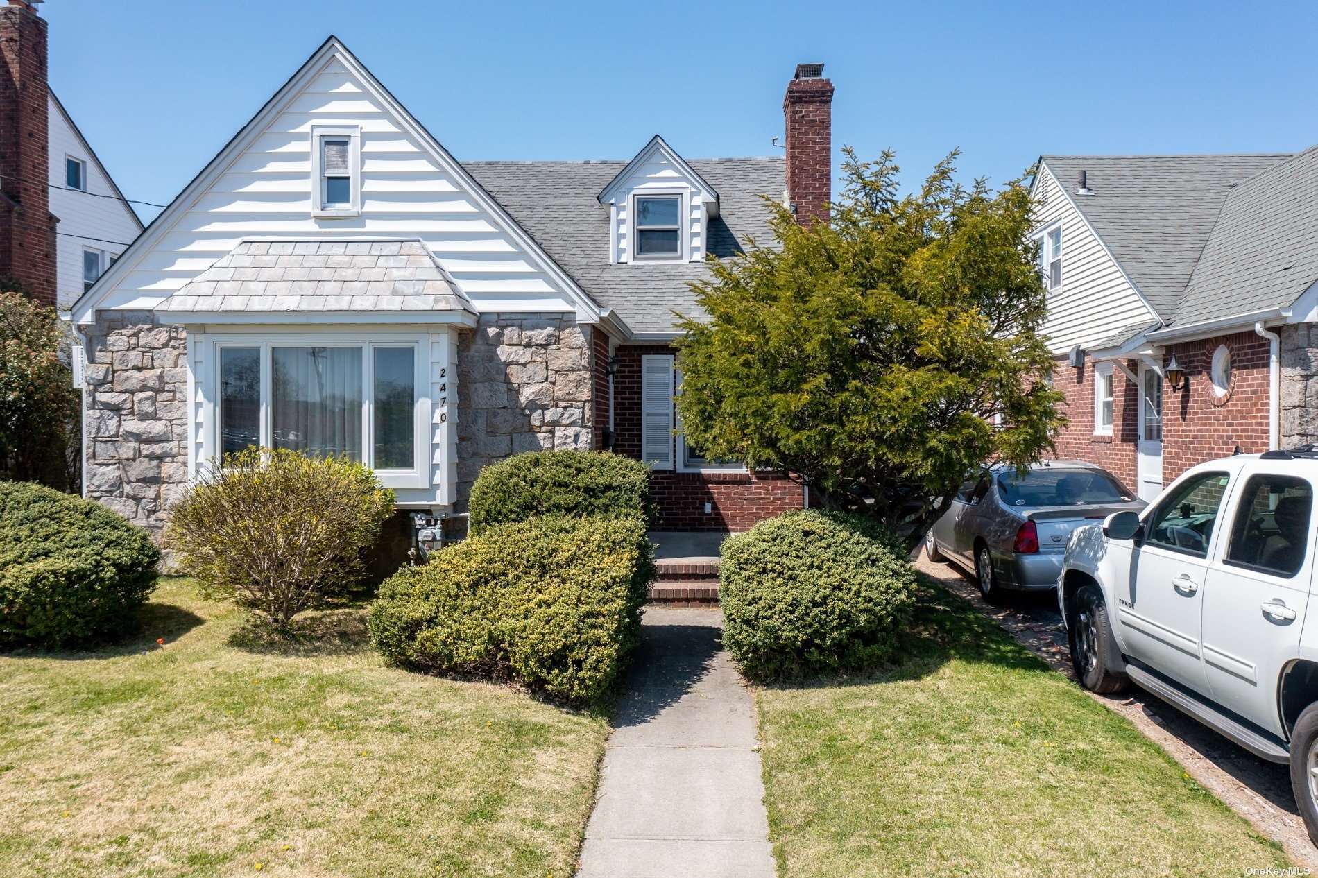Property Photo:  2470 Oceanside Road  NY 11572 