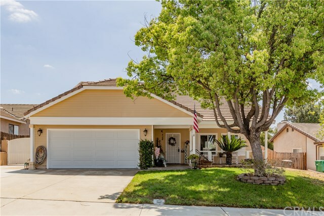 Property Photo:  33690 Tamerron Way  CA 92595 