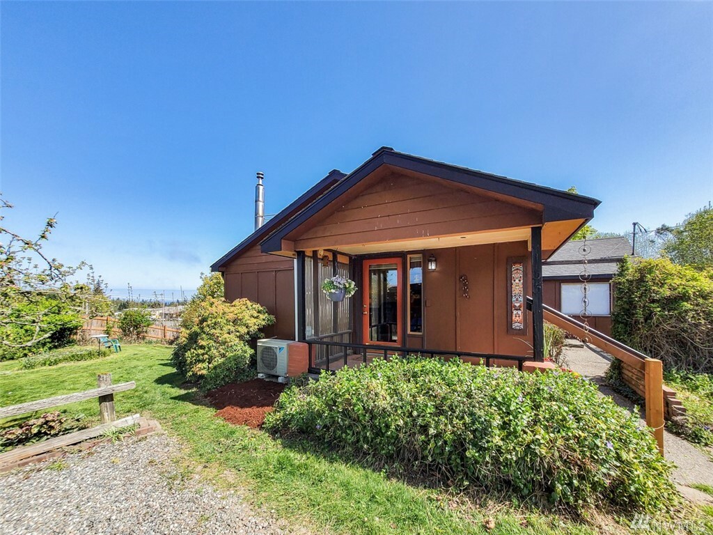 Property Photo:  133 Elwha Rd  WA 98362 