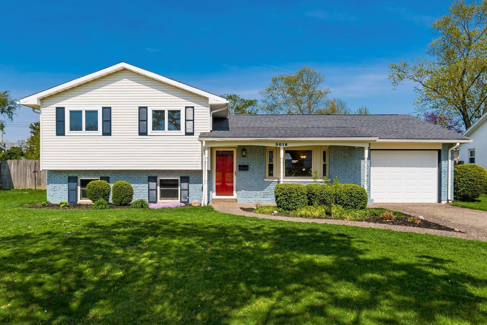 Property Photo:  5018 Mengel Lane  OH 43026 