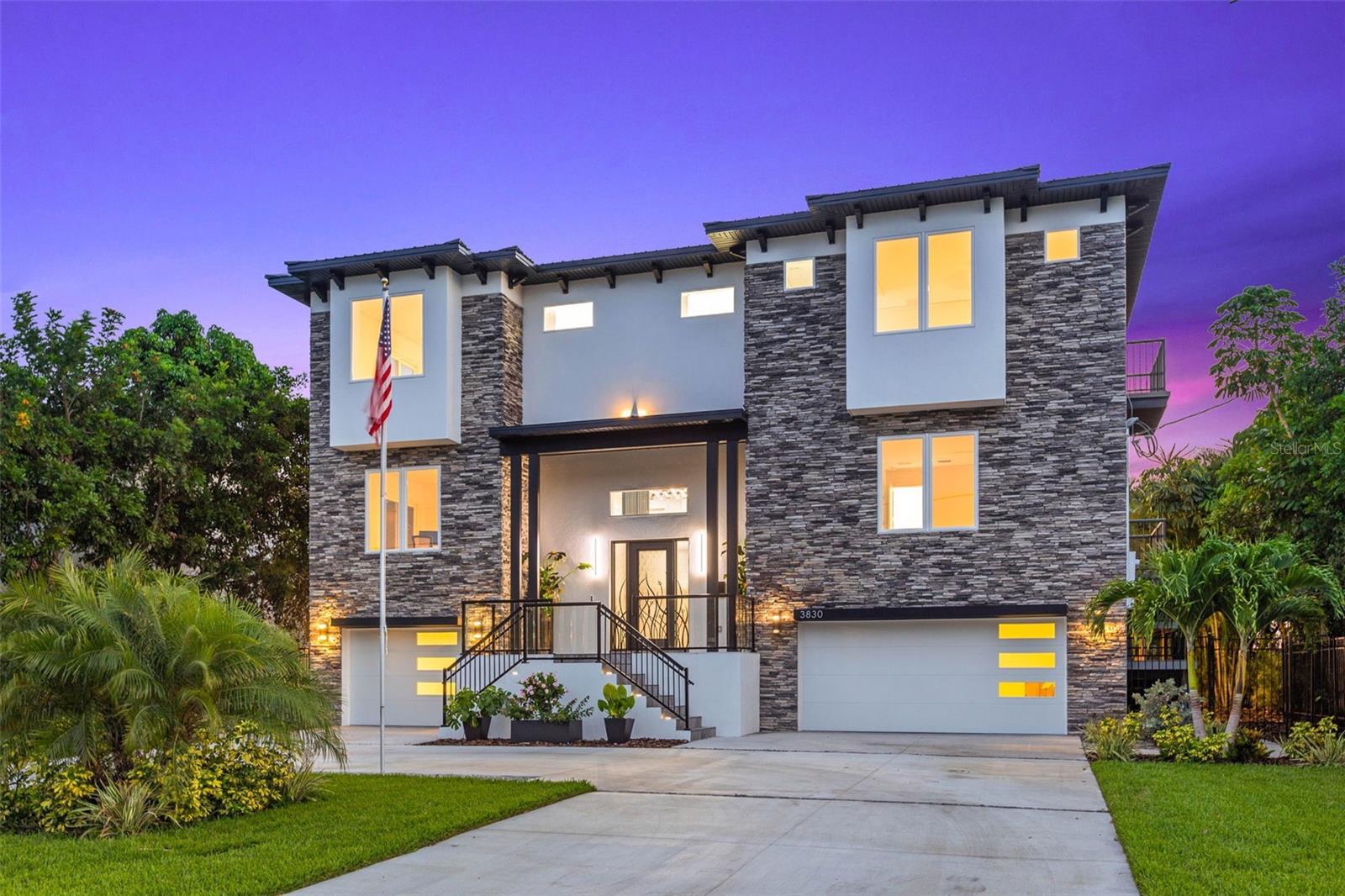 Property Photo:  3830 Shore Acres Boulevard NE  FL 33703 