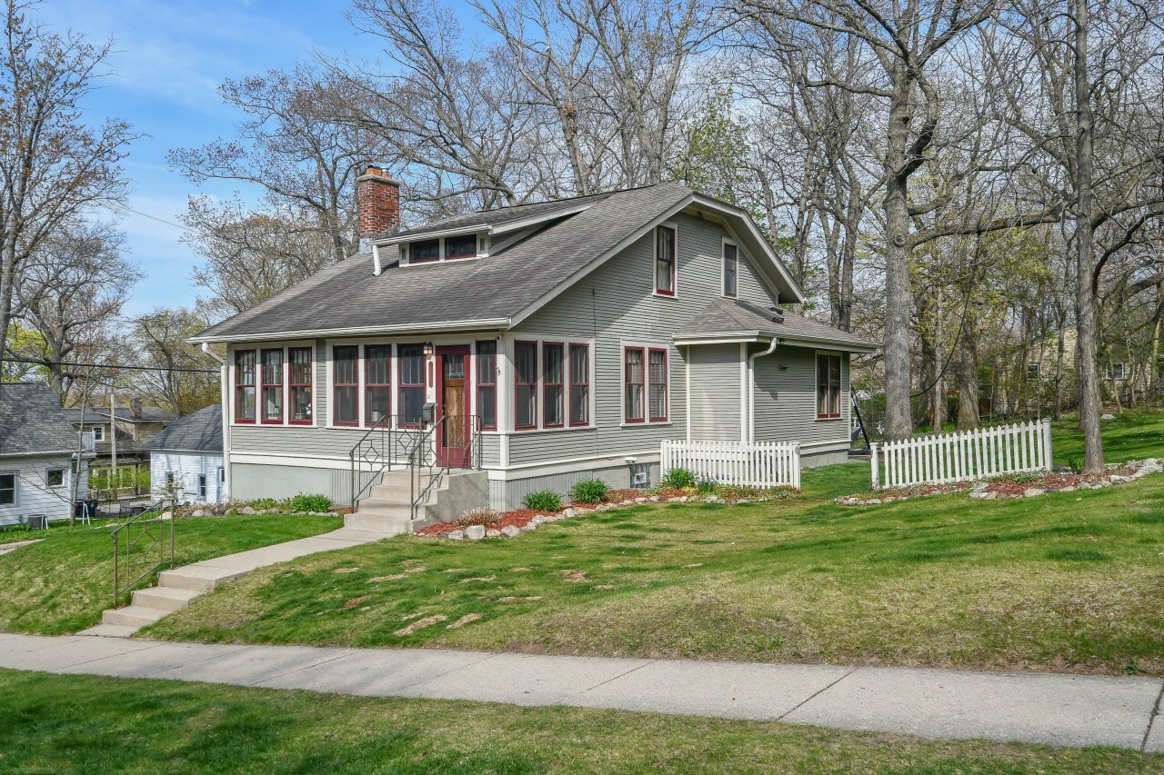 Property Photo:  304 Lake St  WI 53072 