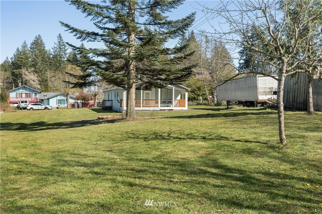 Property Photo:  817 S 8th Street  WA 98584 