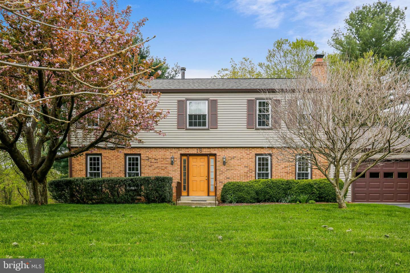 Property Photo: 18 Quince Mill Court MD 20878